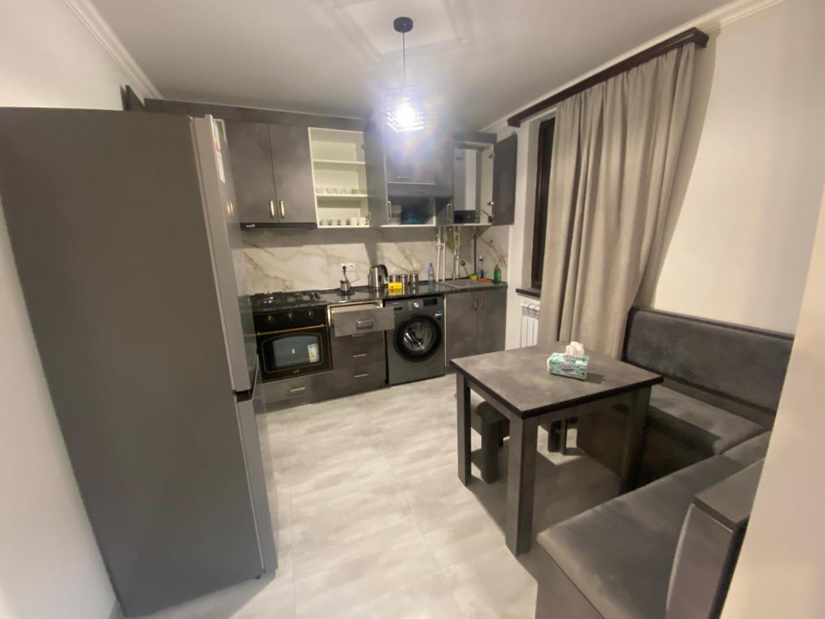 2 Cosy Apartment In Townhouse Near Airport Evn Geghanist  Bagian luar foto