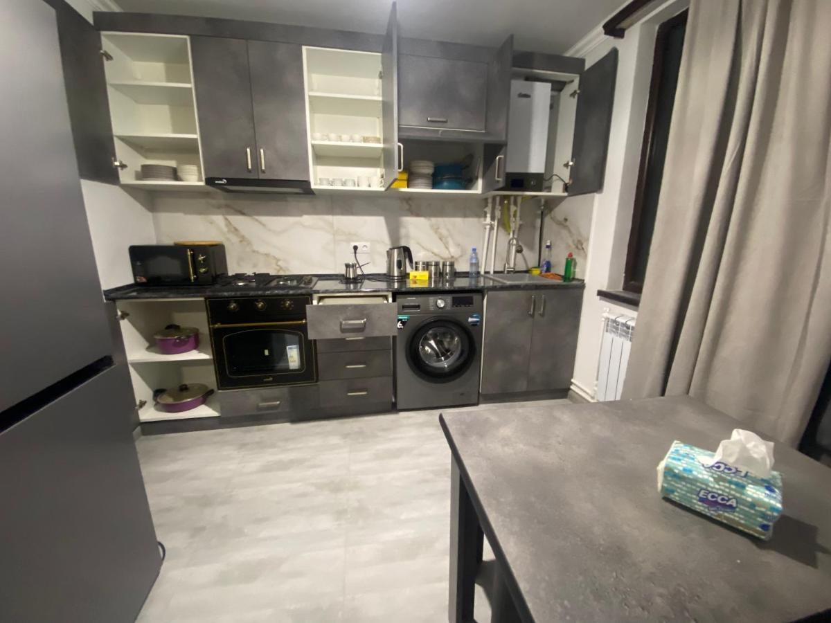 2 Cosy Apartment In Townhouse Near Airport Evn Geghanist  Bagian luar foto