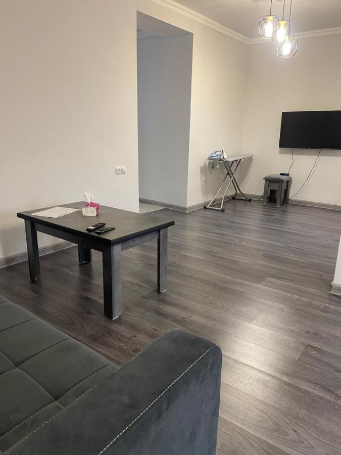 2 Cosy Apartment In Townhouse Near Airport Evn Geghanist  Bagian luar foto